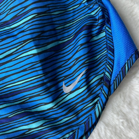 Nike equilibrium tempo shorts - Picture 4 of 7